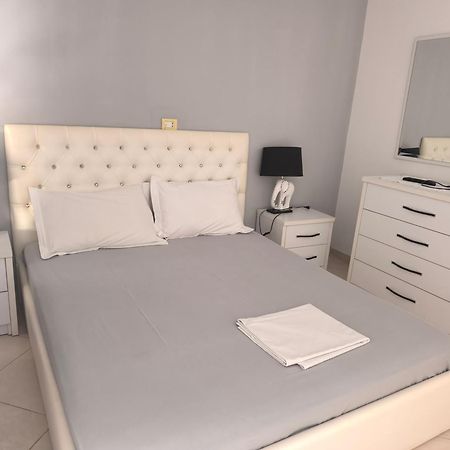 Marinela Apartment ساراندا المظهر الخارجي الصورة